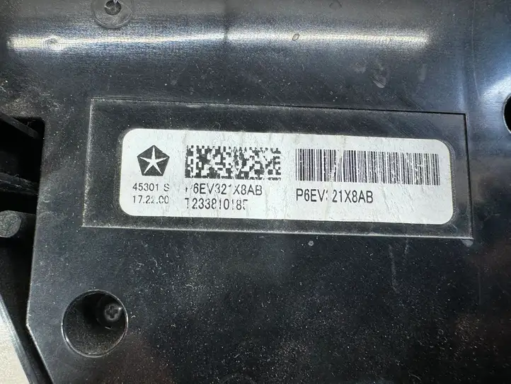 Chrysler Pacifica (2016 - ) P6EV321X8AB Кнопка кондиционера — фото 6