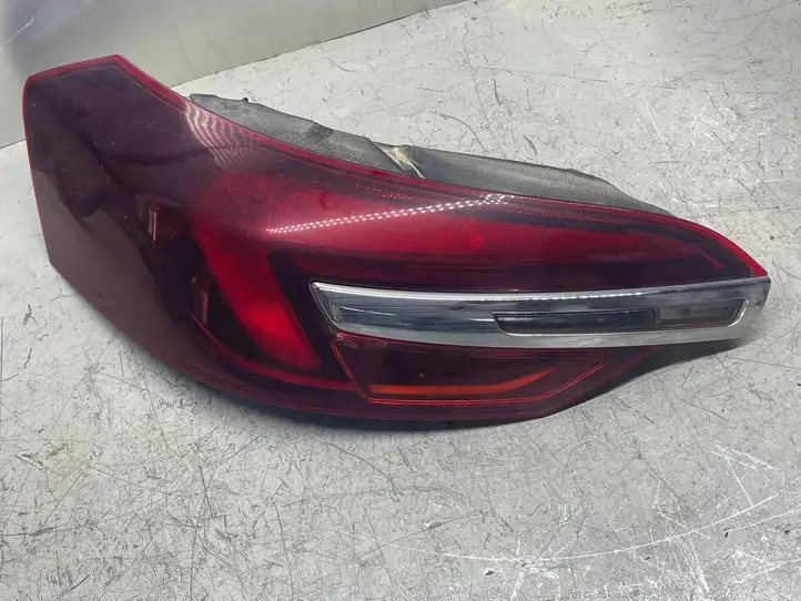 Opel Insignia A (2008 - 2017) 22756315 Задний фонарь в крышке багажника — фото 2
