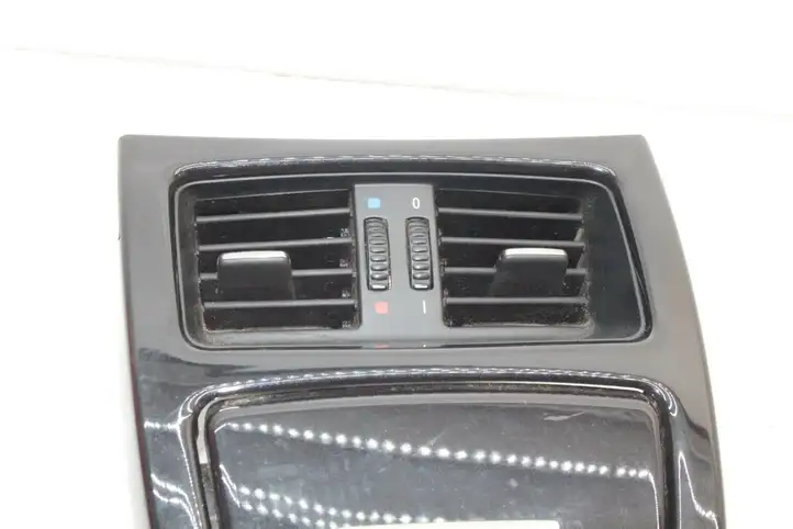 BMW 3 E90 E91 (2005 - 2012) 6960686 Задний воздушный дефлектор — фото 2