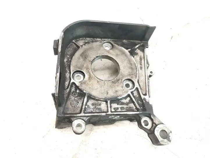 Audi A8 S8 D2 4D (1999 - 2002) 057130147C Кронштейн топливного насоса — фото 5