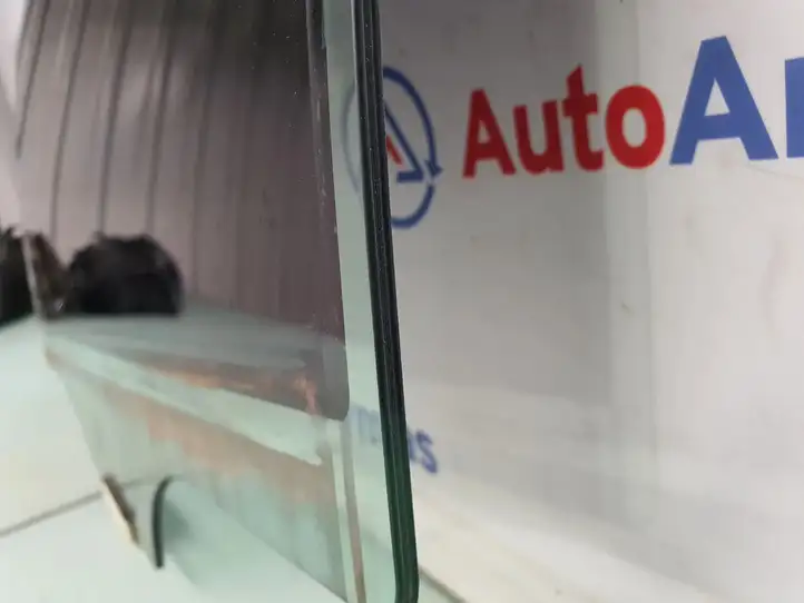 BMW 7 G11 G12 (2015 - 2022) 7409091 Стекло задней двери — фото 2