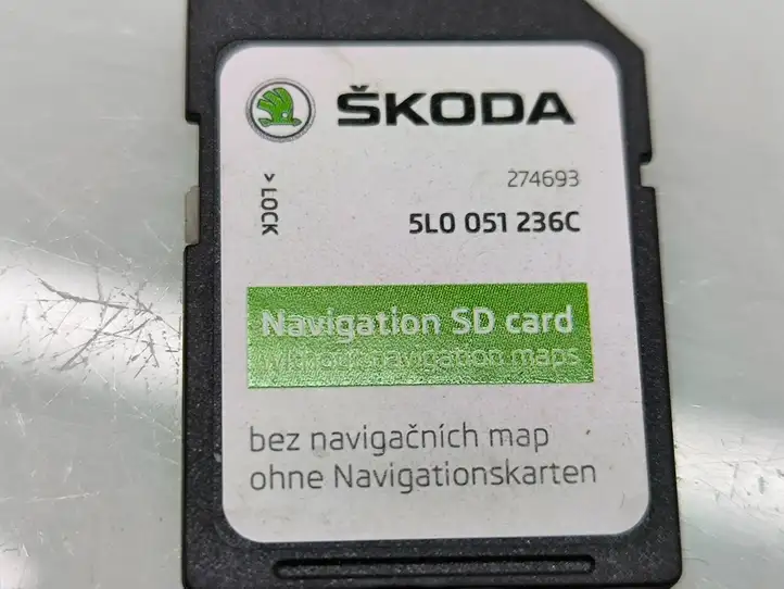 Skoda Octavia Mk3 (5E) (2013 - 2019) 5L0051236C Навигационные карты CD/DVD — фото 6