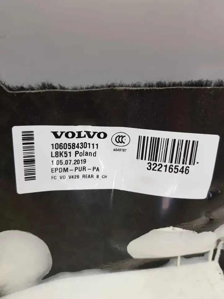 Volvo XC60 (2017 - ) 32216546 Задний коврик салона — фото 5