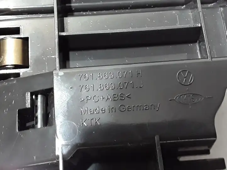 Volkswagen Touareg III (2018 - ) 761863071H Пепельница — фото 3