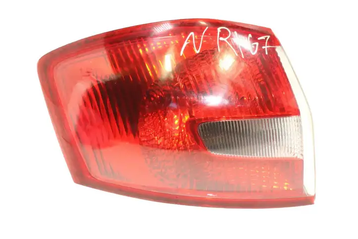 Ford Kuga I (2008 - 2012) 8V4113405AE Задний фонарь в кузове — фото 1