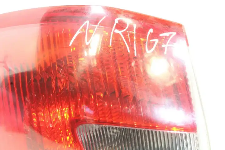 Ford Kuga I (2008 - 2012) 8V4113405AE Задний фонарь в кузове — фото 3