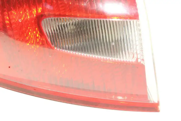 Ford Kuga I (2008 - 2012) 8V4113405AE Задний фонарь в кузове — фото 4