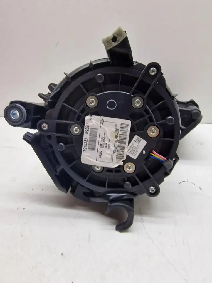 Ford C-MAX II (2010 - 2015) FM5810C738AD электрический вентилятор батареи автомобиля — фото 2