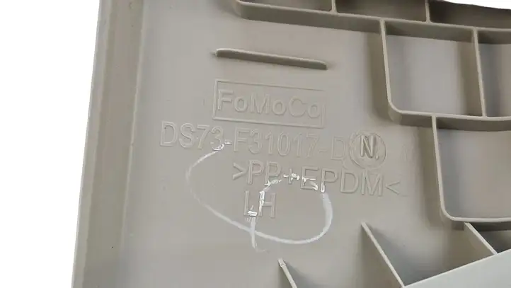 Ford Fusion II (2013 - ) DS73F31017 Нижняя боковая отделка заднего сиденья — фото 3