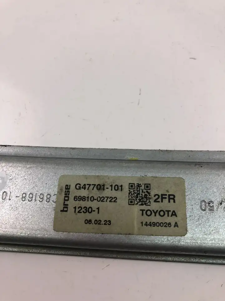 Toyota Corolla E210 E21 (2018 - ) 6981002722 Стеклоподъемник передней двери — фото 4
