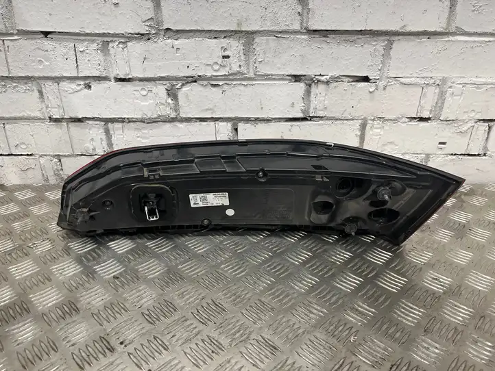 Audi Q7 4M (2015 - ) 4M0945093G Задний фонарь в крышке багажника — фото 7