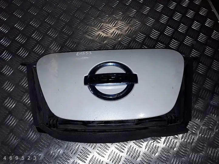 Nissan Leaf I (ZE0) (2010 - 2017) Крышка зарядного разъема — фото 1