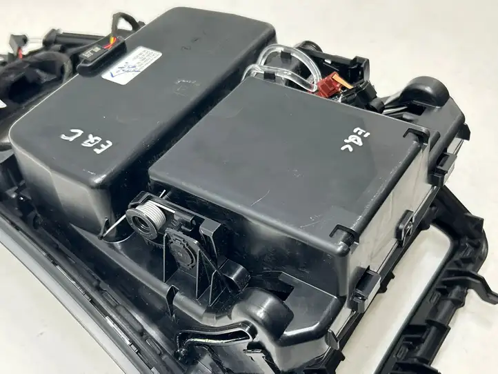 Mercedes-Benz EQC (2018 - ) A2936803200 Другая деталь консоли (туннеля) — фото 8