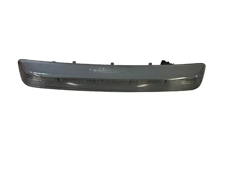 Toyota Avensis T270 (2009 - 2012) 8157005110 Дополнительный стоп фонарь — фото 1