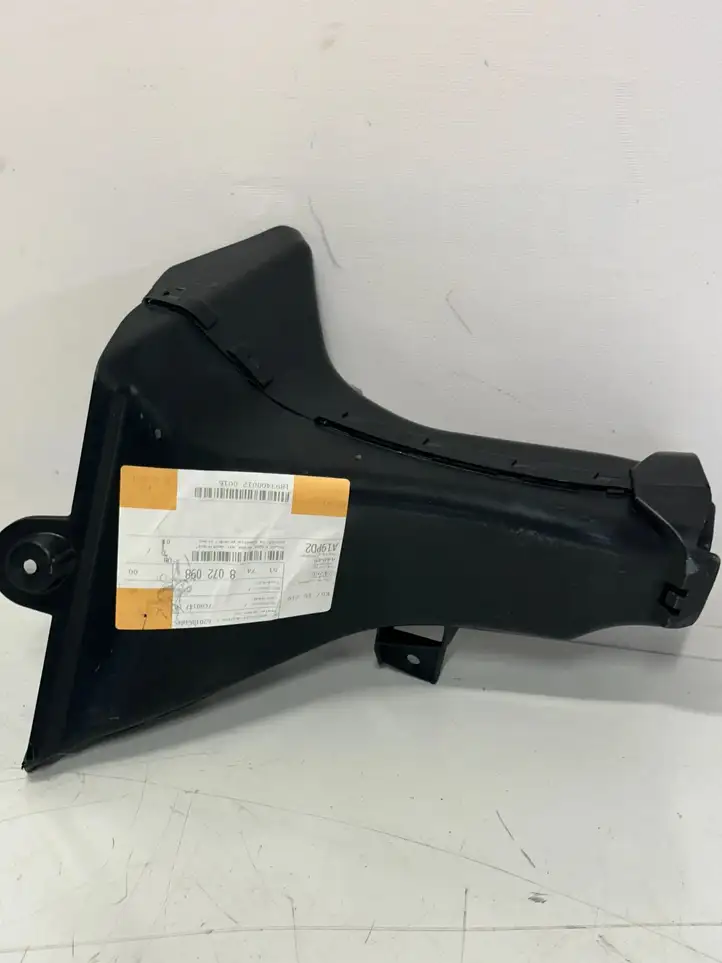 BMW M4 G82 G83 (2020 - ) 51748072098 Воздуховод охлаждения тормозов — фото 4
