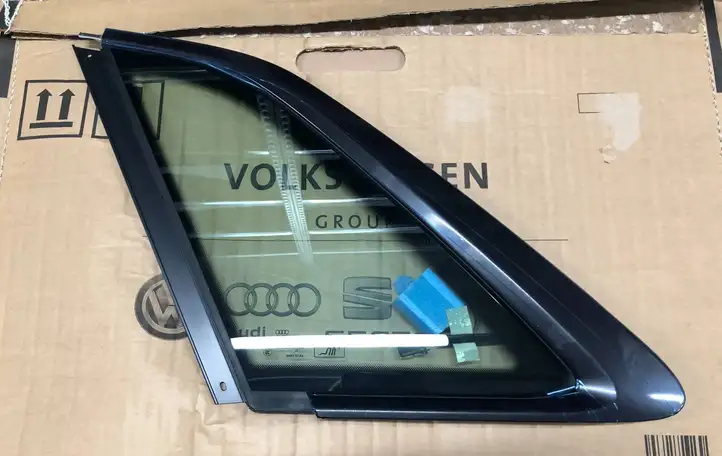 Audi Q8 (2018 - ) 4M8845297ENVB Заднее боковое стекло — фото 1