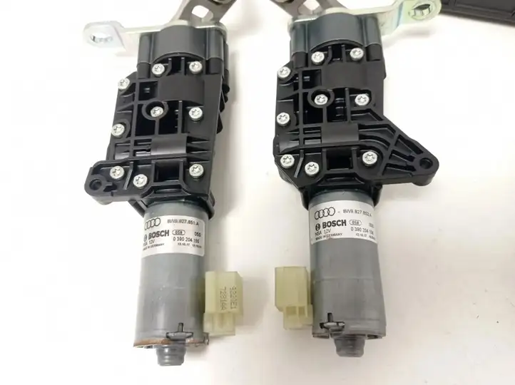 Audi A4 S4 B9 (2015 - 2019) 8W9827851A Доводчик крышки багажника — фото 2