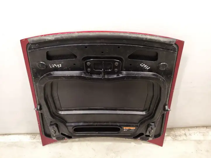 Maserati MC20 (2021 - ) 67015686 Капот — фото 6