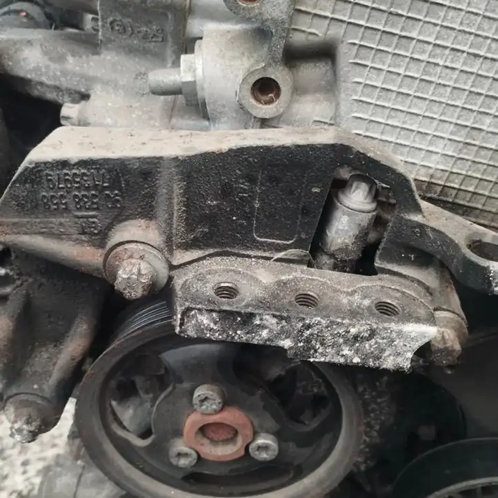 Opel Astra G (1998 - 2004) 90538558 Кронштейн двигателя — фото 1