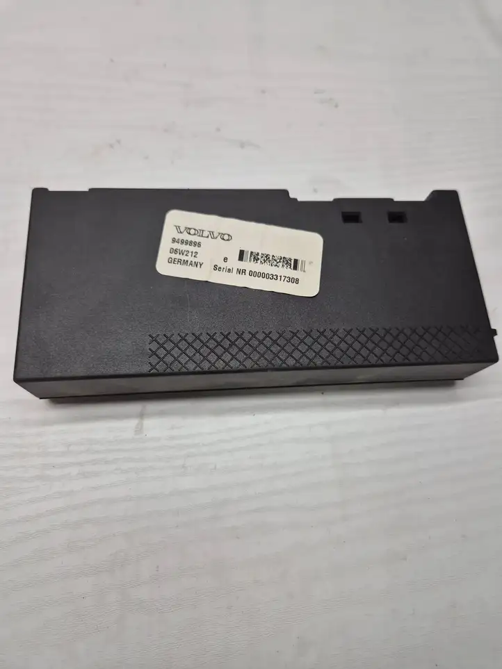 Volvo V50 (2004 - 2008) 000003317308 Реле крюка для прицепа — фото 1