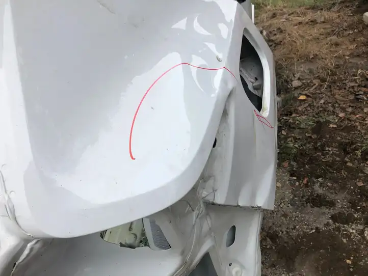 Volvo XC40 (2017 - ) Задняя часть кузова — фото 3