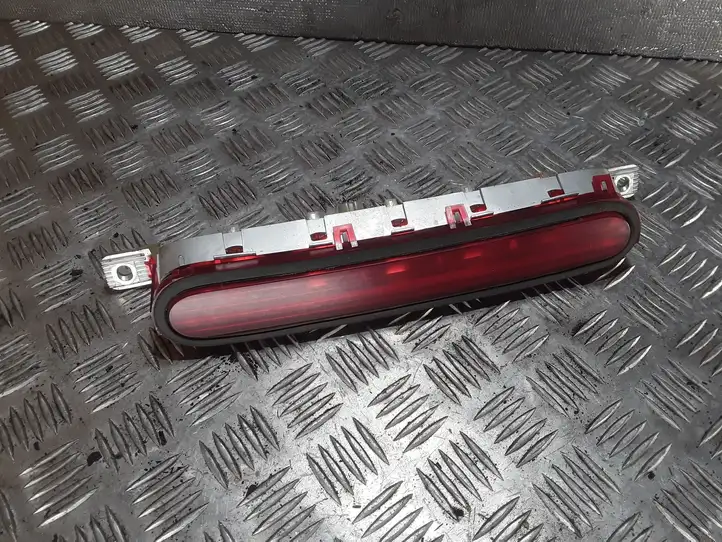 Toyota Corolla Verso AR10 (2004 - 2009) 815700F011 Дополнительный стоп фонарь — фото 1
