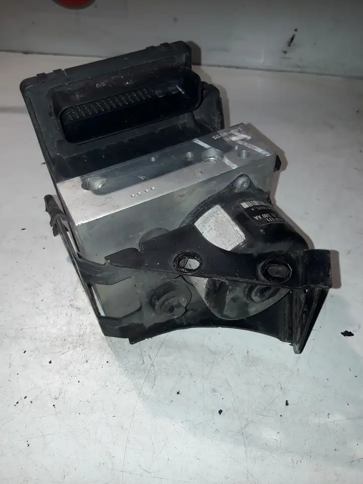 Volkswagen Sharan (2003 - 2010) ABS блок — фото 3