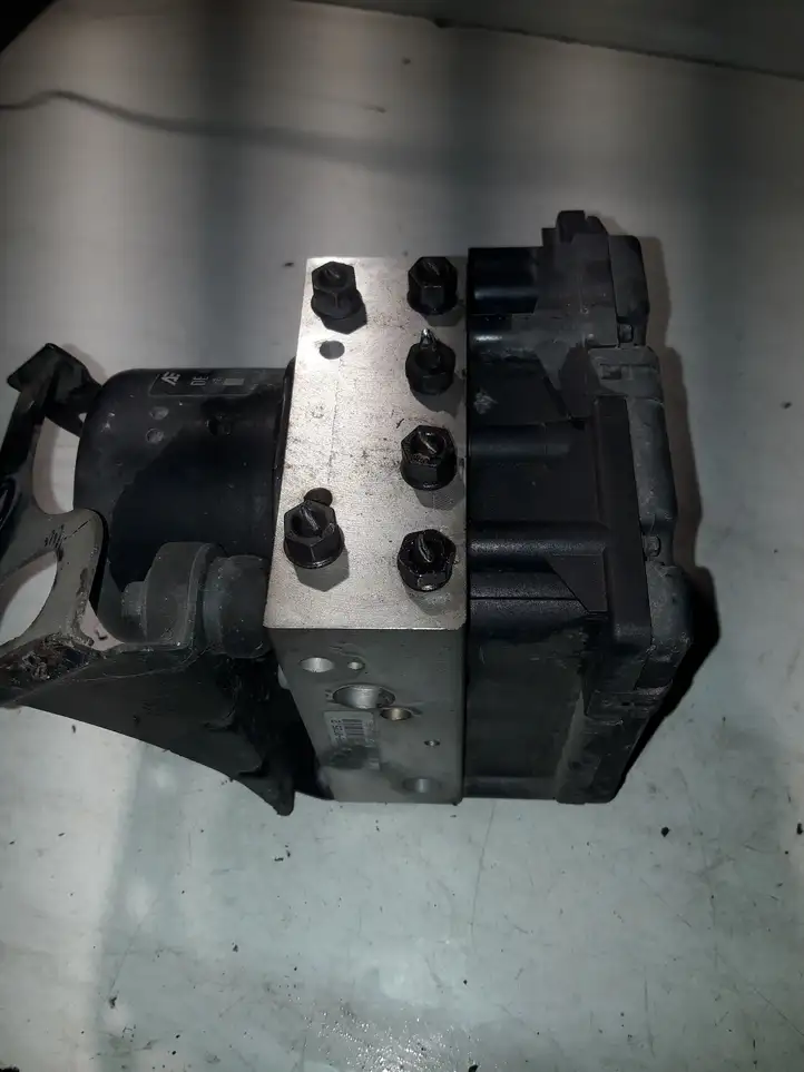 Volkswagen Sharan (2003 - 2010) ABS блок — фото 6