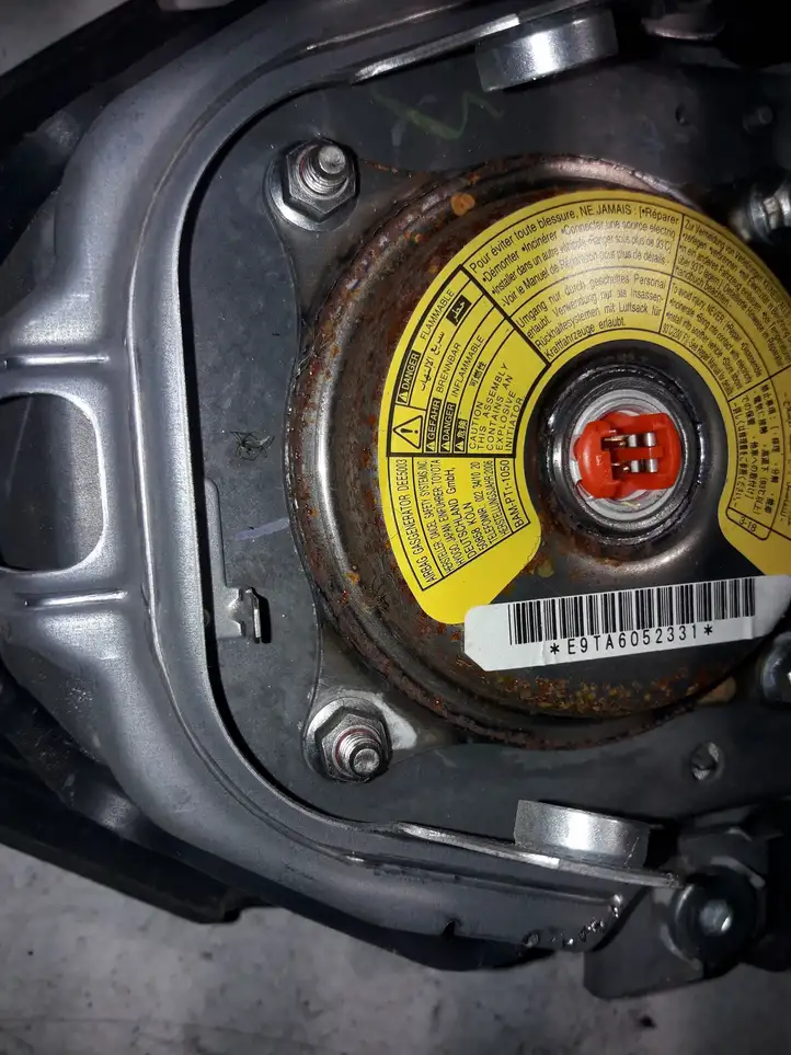 Toyota Auris 150 (2006 - 2012) Подушка безопасности руля — фото 3