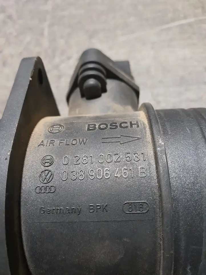 Volkswagen PASSAT B6 (2005 - 2010) 0281002531 Датчик массового расхода воздуха — фото 3