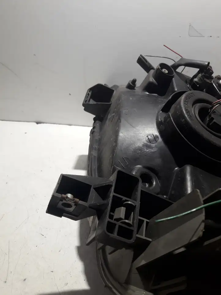 Nissan X-Trail T30 (2001 - 2007) Передняя фара — фото 4