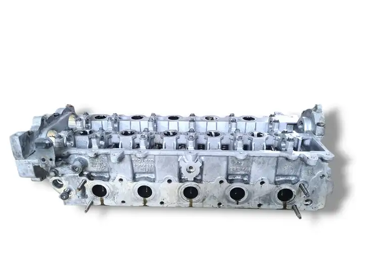 Volvo V70 (2007 - 2013) 30777365 Головка блока цилиндров — фото 1
