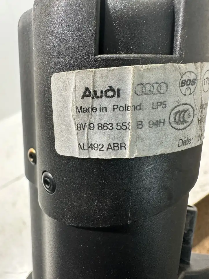 Audi A4 S4 B9 (2015 - 2019) 8W9863553B Шторка — фото 6