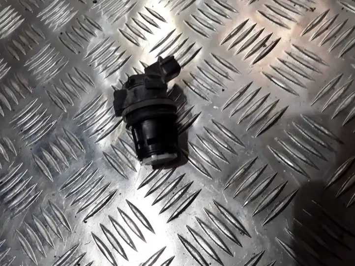 Toyota RAV 4 (XA20) (2000 - 2005) 8533060190 Форсунка омывателя лобового стекла — фото 1
