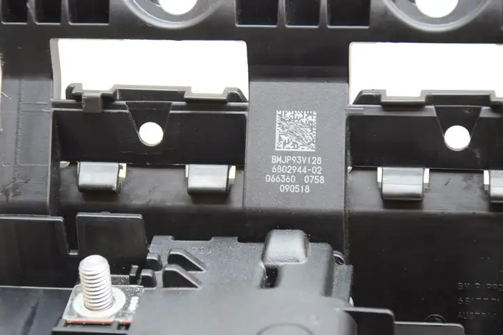 BMW 5 G30 G31 (2016 - ) 6802944 Реле выравнивания напряжения — фото 3