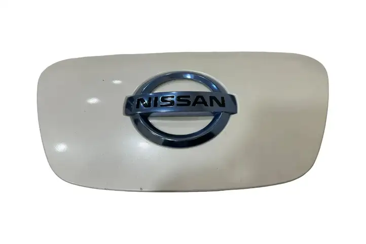 Nissan Leaf I (ZE0) (2010 - 2017) Крышка зарядного разъема — фото 1