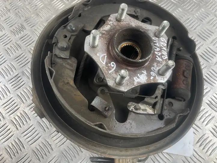 Suzuki Grand Vitara (2005 - 2008)   Ступица