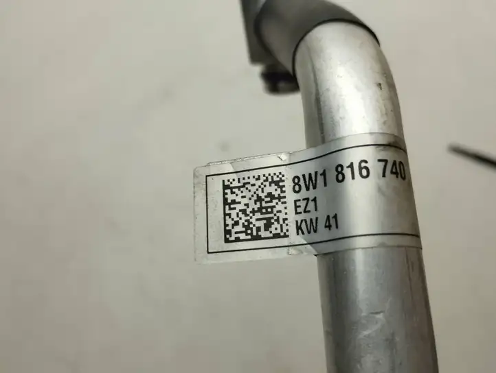 Audi A4 S4 B9 8W (2019 - ) 8W1816740 Трубки и шланги кондиционера — фото 9