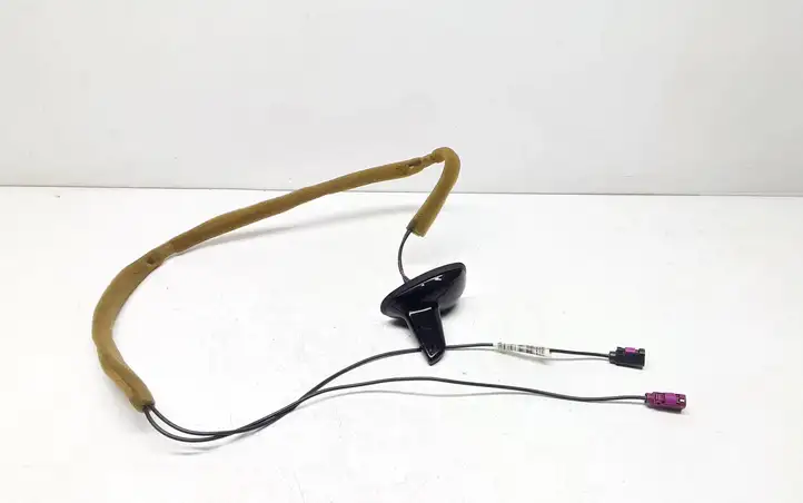 Mercedes-Benz E C207 W207 (2009 - 2017) 2078201075 Крышка GPS-антенны — фото 1