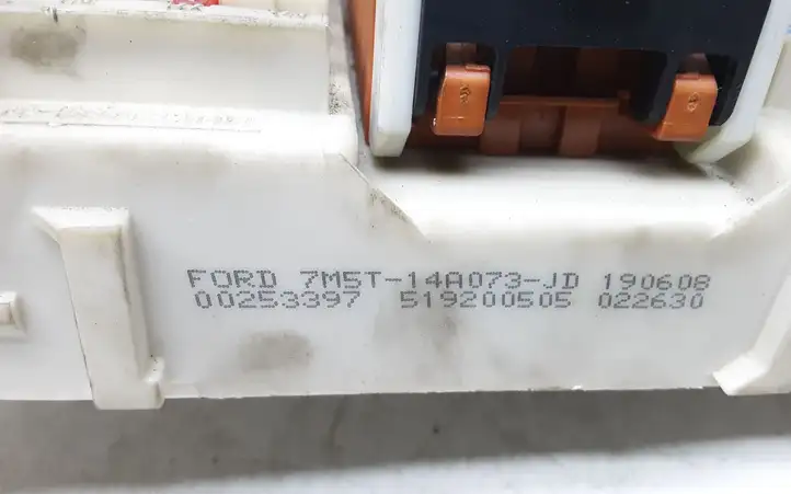 Ford Kuga I (2008 - 2012) 7M5T14A073JD Блок предохранителей — фото 3