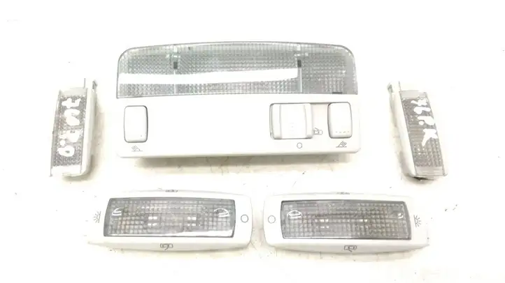 Seat Toledo II (1M) (1998 - 2006) 3B0947105C Передняя подсветка — фото 1