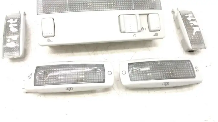 Seat Toledo II (1M) (1998 - 2006) 3B0947105C Передняя подсветка — фото 9