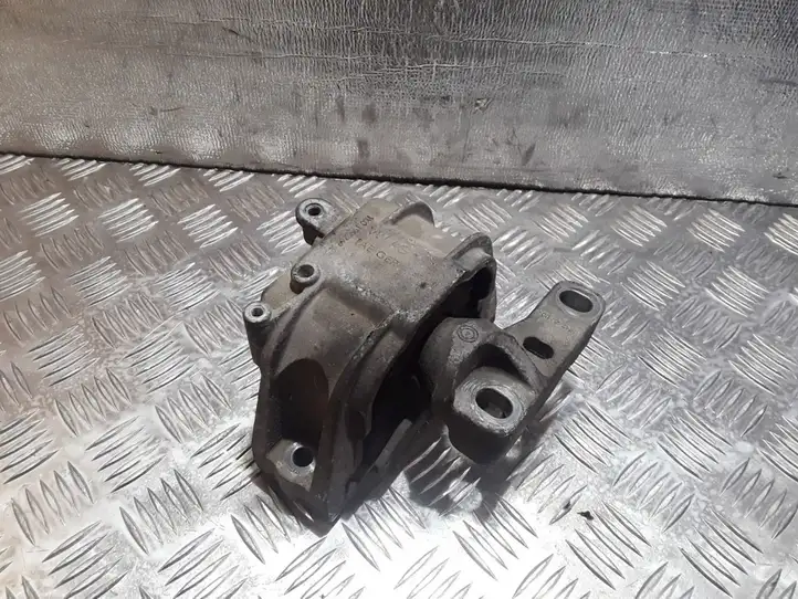 Volkswagen Touran I (2003 - 2010) 1K0199262 Опора двигателя — фото 1