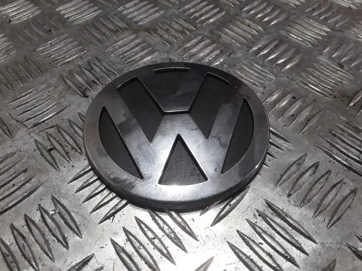 Volkswagen Touran I (2003 - 2010) 1T0853630A Эмблема производителя — фото 1