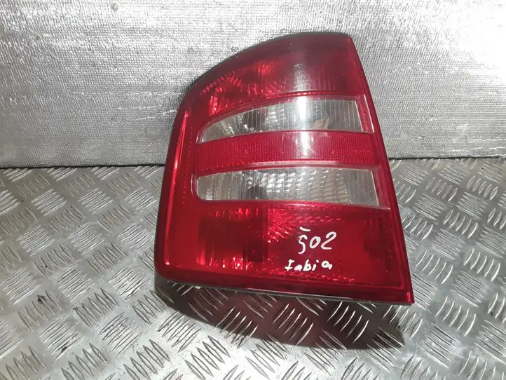 Skoda Fabia Mk1 (6Y) (1999 - 2007) 6Y9945095 Задний фонарь в кузове — фото 1