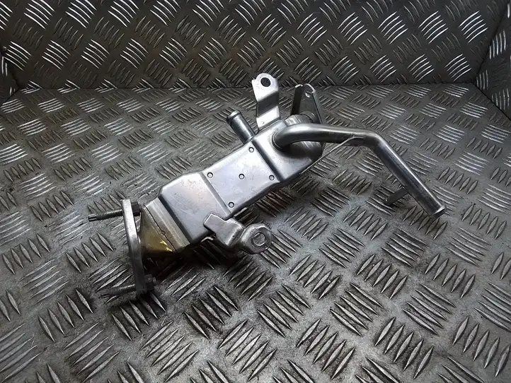 Toyota Prius+ (ZVW40) (2011 - 2018) 2560137010 Охладитель клапана EGR — фото 3