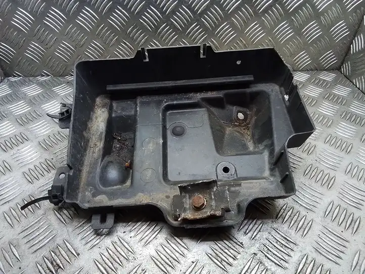 Opel Zafira B (2003 - 2006) 13165712 Площадка аккумулятора — фото 1