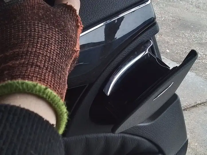 Mercedes-Benz E W211 (2002 - 2009) A2117309363 Обшивка задней двери — фото 2