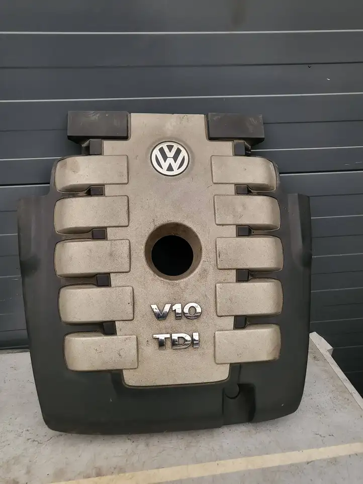 Volkswagen Touareg I (2002 - 2010) Накладка капота — фото 1