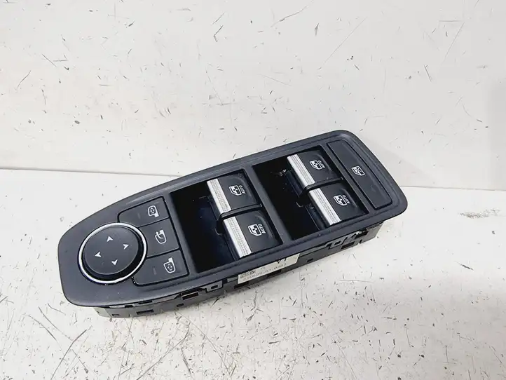 Renault Arkana (2019 - ) 254015831R Блок кнопок стеклоподъемников — фото 1